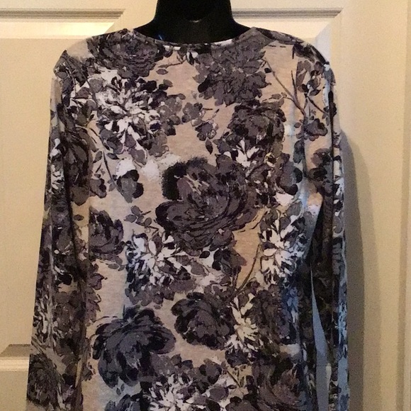 Top - Picture 4 of 5